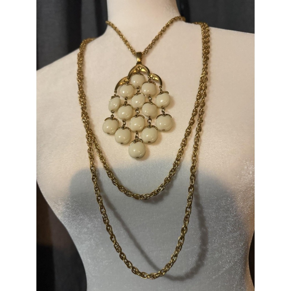 Vintage Crown Trifari Gold Tone White Cabochon Multi Strand Pendant Necklace - Picture 5 of 10
